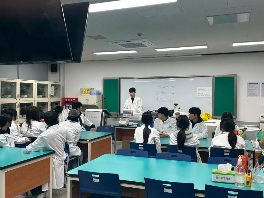 다양한 싫험을 통한 피부 상재균 배양